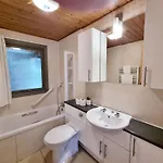 Maple 11 Hot Tub & Sauna 펜션 *